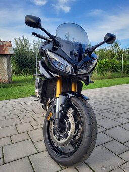 Yamaha FZ8 - 3