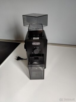 Predám zanovny mlynček Delonghi - 3