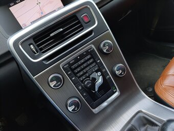 Volvo S60 2.0D 120kW/163PS, MT6, Koža, NAVI, - 3