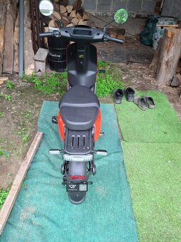 Predám elektro skúter : Super Soco CU MINI 600W 26Ah červený - 3