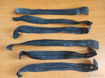 {33}  Chrániče kolien - 3