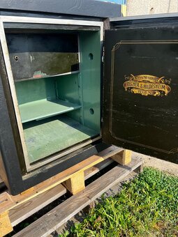 Starožitný trezor - 3