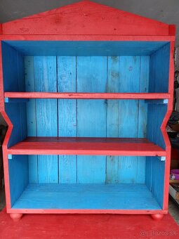 Zachovaly stary kredenc - 3