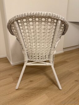 IKEA biele prútené kreslá - 3
