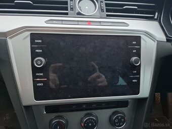 displej autorádia Passat B8 - 3