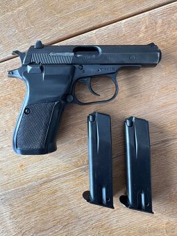 Zbierka pistoli ČZ - 3