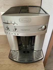 Predám automatický kávovar Delonghi Magnifica Esam 3200 - 3