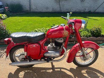 Jawa 250 - 3