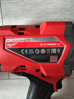 Predám rázový uťahovák Milwaukee M18 FHIW2F12 - 3