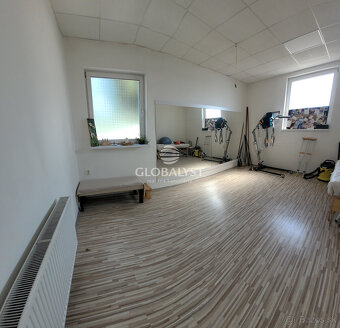 Kompaktná, kancelárska budova - 90 m2 - na Juhu - 3