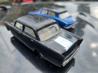 Stare hracky,auticka Citroen , Alfa Romeo - 3