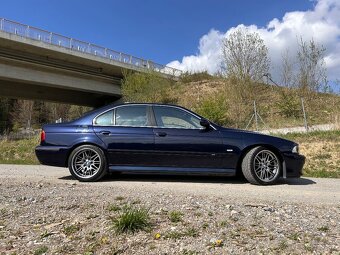 BMW e39 535i manual. - 3