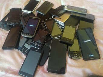 Predám mobily ná náhradné diely - 3