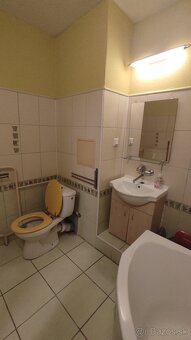 Prenajmem 2 izbový byt Zlaté Moravce - 3