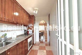 byt 3+1 s balkonem a střešní terasou 99.900EUR ŠPANĚLSKO - 3