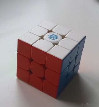 Rubiková kocka značky GAN - 3