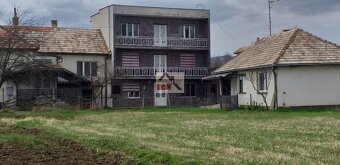 Rodinný dom - priestranný, dvojgeneračný, investičná príleži - 3