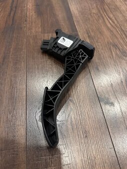 Octavia 3 plynovy pedal - 3