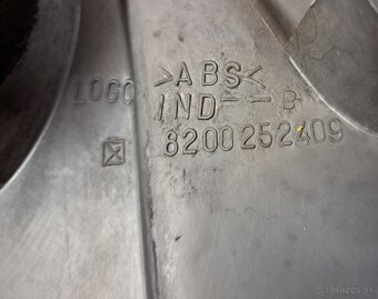 KRYT MOTORA RENAULT 1.5Dci - 3