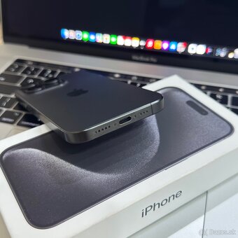 Apple iPhone 15 Pro 512GB - 3