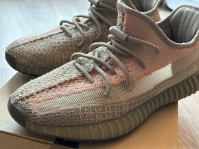 Yeezy Boost 350 V2 Sand Taupe 43 1/3 - 3