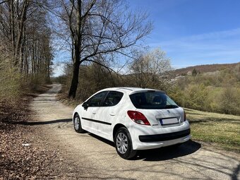 Peugeot 207 1.4 16V VTi -SK Auto, Serv. knižka, Klíma - 3