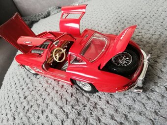 1:18 Mercedes Benz 300SL - 3