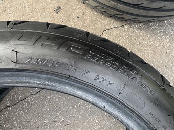 235/45 r17 - 3