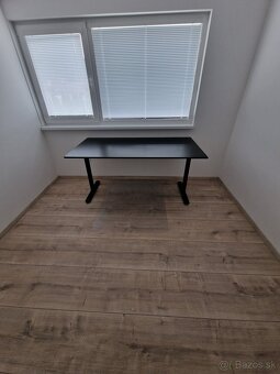 Pisaci/herny stol - 3
