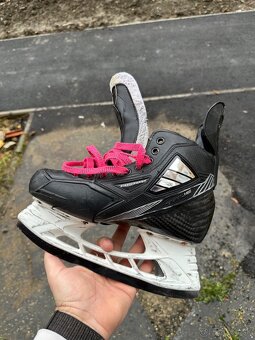 Korcule na hokej True Custom - 3