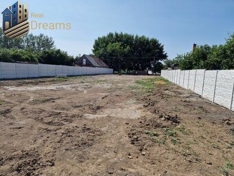 Predaj stavebného pozemku s rozlohou až 1410m2 s prípojkami - 3
