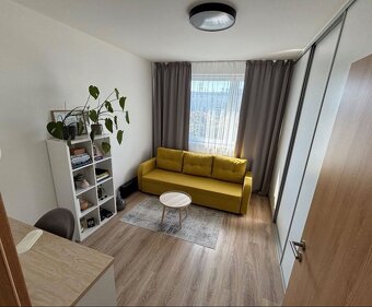 Na prenájom 3izbový byt s balkónom Ovocné sady, ulica Ivansk - 3