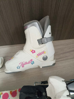 lyže a lyžiarky - 3