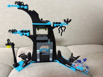 Lego Hidden Side 70427 Wecome to Hidden Side / Vitaj v Hidde - 3