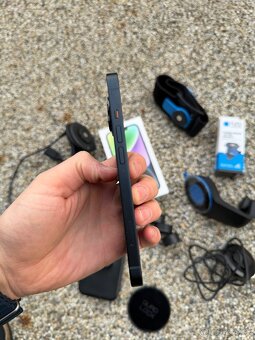 IPhone 14 + Quad lock- baterie 100% - 3
