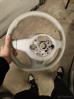 Volant ID5 - 3