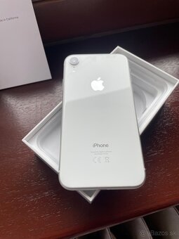 iPhone XR - 3