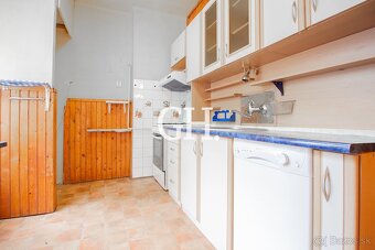 Skvelá adresa, veľký potenciál: 2-izbový byt na Okružnej v R - 3