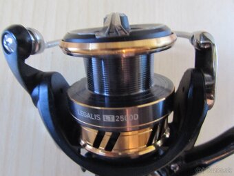 Naviják Daiwa Legalis 2500 D jako nový Levně 48€ - 3