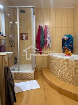 3 izbový kompletne zrekonštruovaný byt s balkónom - 3