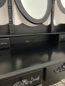 Kozmetický stolík - 3