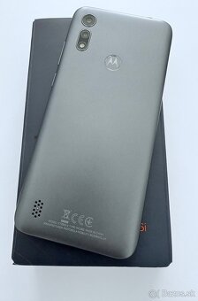 Motorola Moto e6i - 3