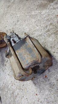 Posilovač brzd Škoda 1203, Tatra 603, Multikar - 3