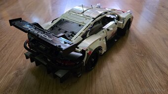LEGO Technic 42096 Porsche 911 RSR - 3