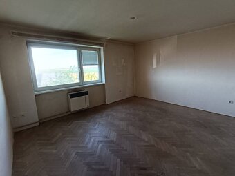 ALL INCLUSIVE | NA PREDAJ VEĽKOMETRÁŽNY 2-IZBOVÝ BYT S BALKÓ - 3