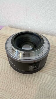 Canon RF 50mm F1.8 STM - 3