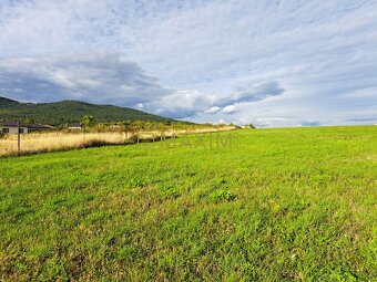 Pozemok 673 m2 v Štitároch s výhľadom na Zobor i Žibricu - 3