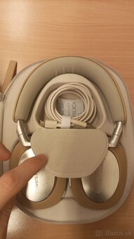 Bowers & Wilkins PX8 - 3