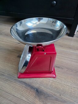 Retro mechanická kuchynská váha celokovová - 3