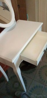 Kozmetický make up stolík - 3